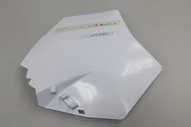 Пластик, передний номерной щиток J1/J5  J1F113WH1